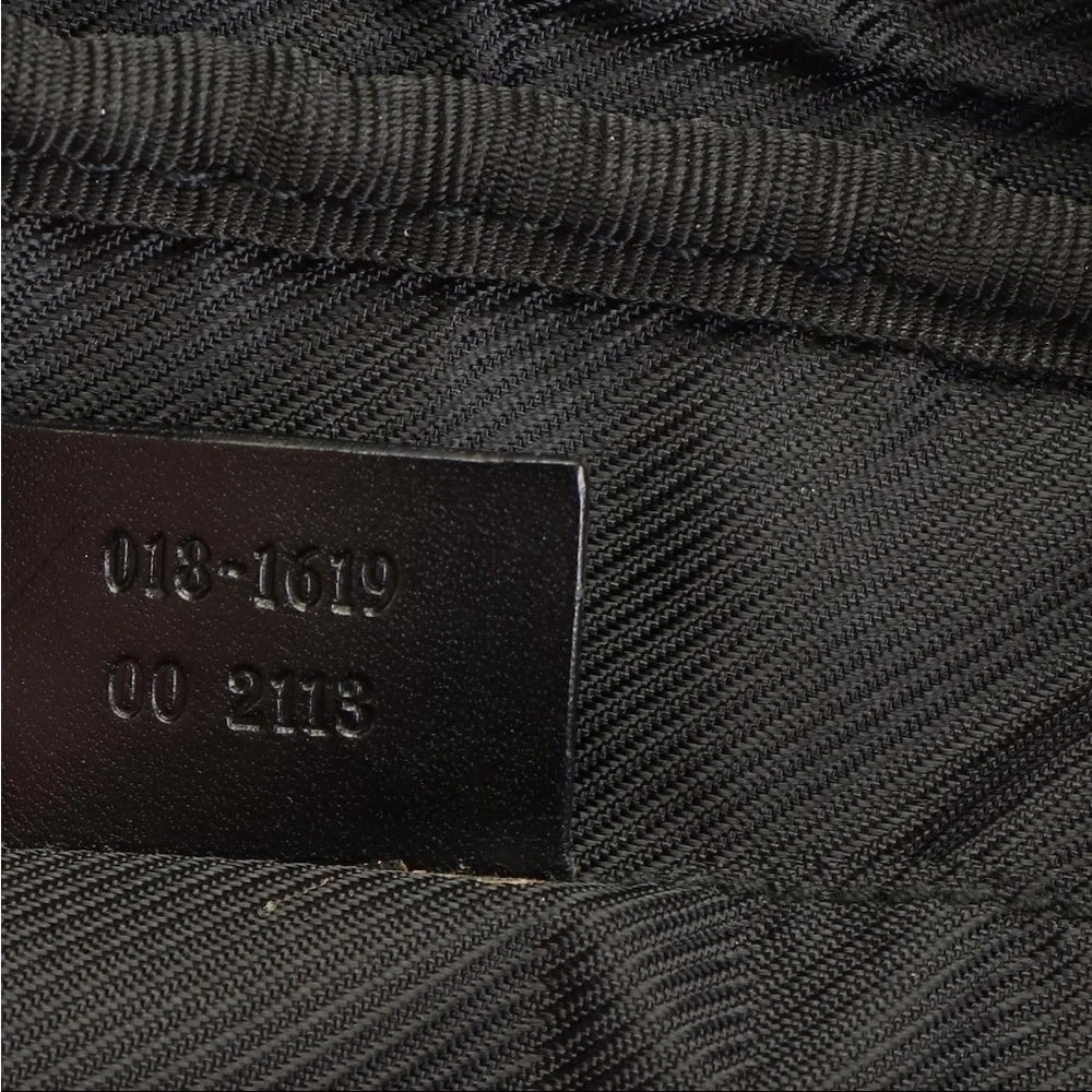 Gucci Crossbody Messenger Bag in Black GG Canvas Luxury Designer Authentic Italy